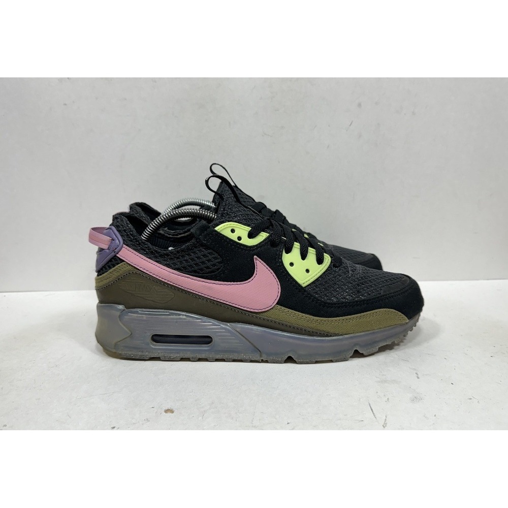 Nike Air Max 90 Terrascape Mens Size 9.5 Black Pink Lime Sneakers DM0033-003